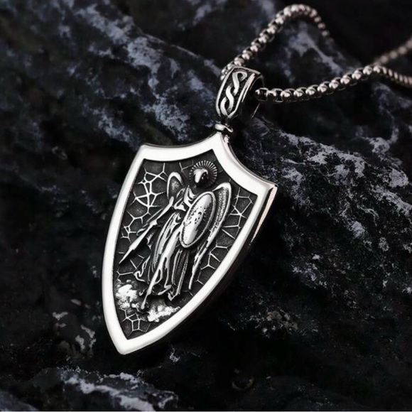 Archangel Michael Shield Saint Religious Holy Catholic Protection Medal Necklace - Picture 6 of 14